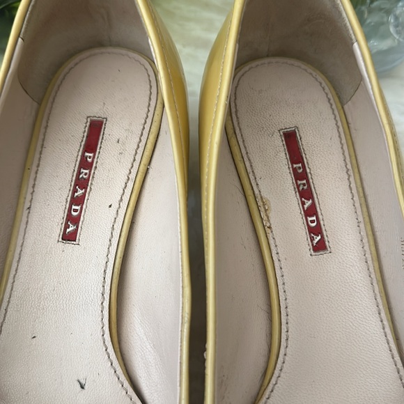 Prada pumps - Picture 3 of 5
